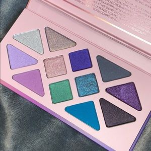 ATHR Beauty Moonlight Crystal Palette